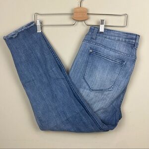 Kensie Jeans || Denim Jeans with Raw Hem and Distressed at the Knee